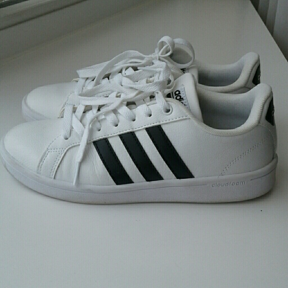 Adidas Cloudfoam sneaker